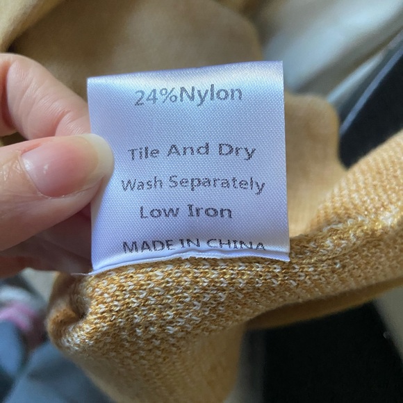 Ariana Floral Knit Dress - Picture 5 of 6